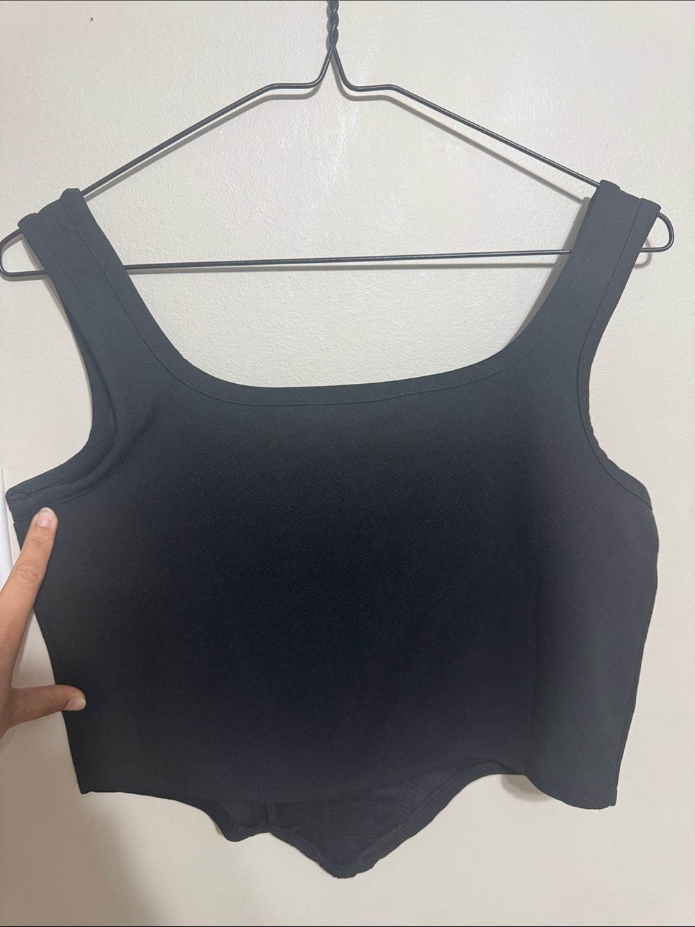 Black Structured Tank Top - Picture 3 of 4